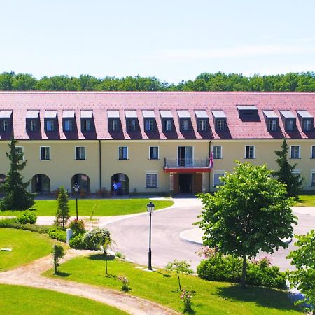 Hotel Dvorac Jurjevec Lekenik Экстерьер фото